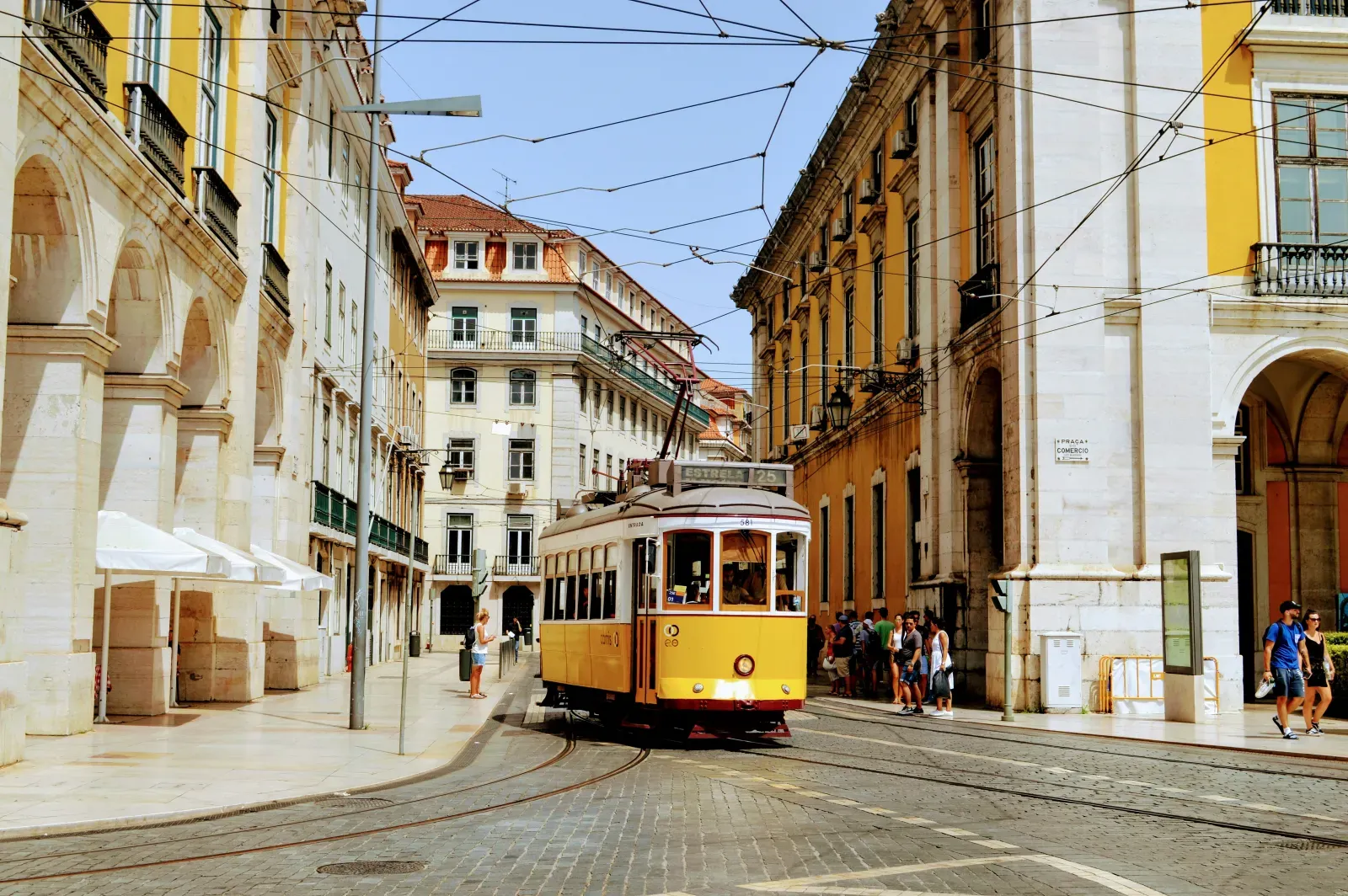 Stadtansicht von Lissabon – Symbolbild für Auslandsumzüge
