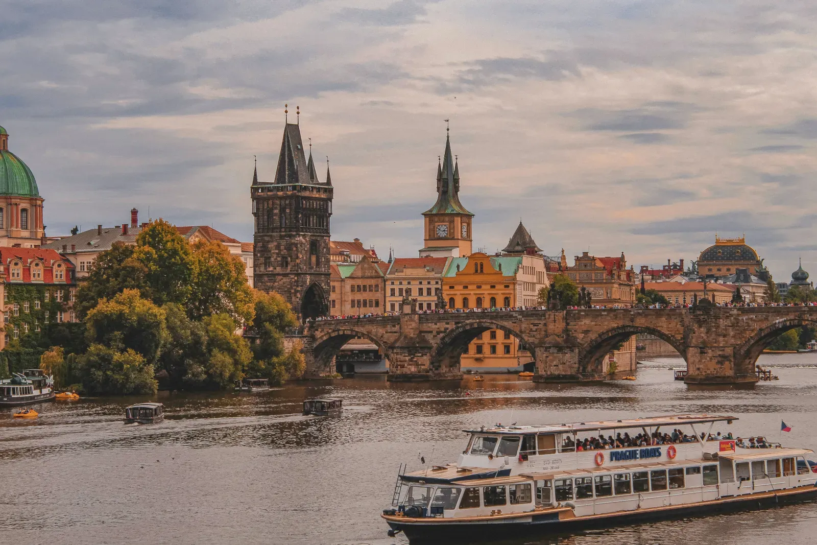 Stadtansicht von Prag – Symbolbild für Auslandsumzüge