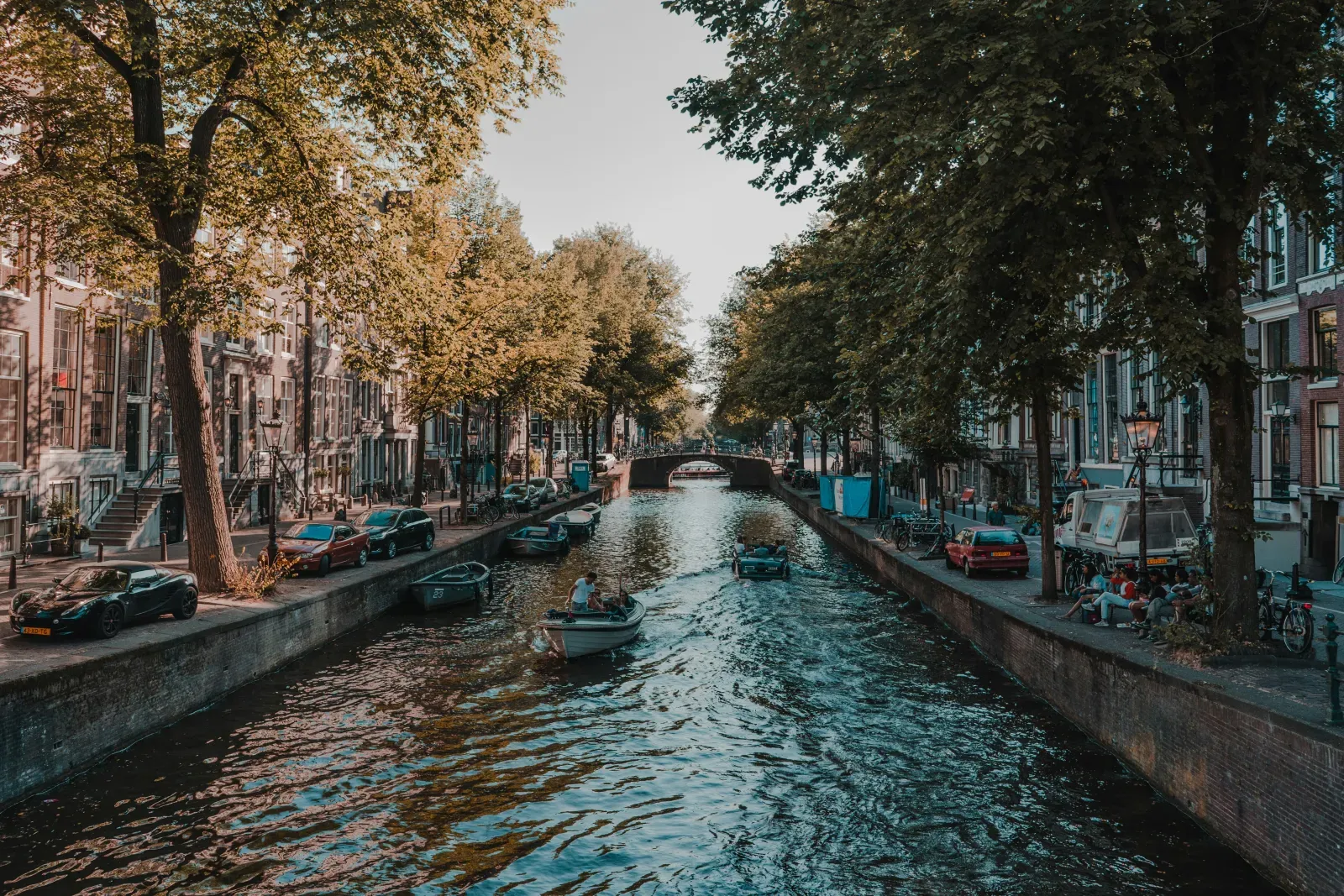 Stadtansicht von Amsterdam – Symbolbild für Auslandsumzüge
