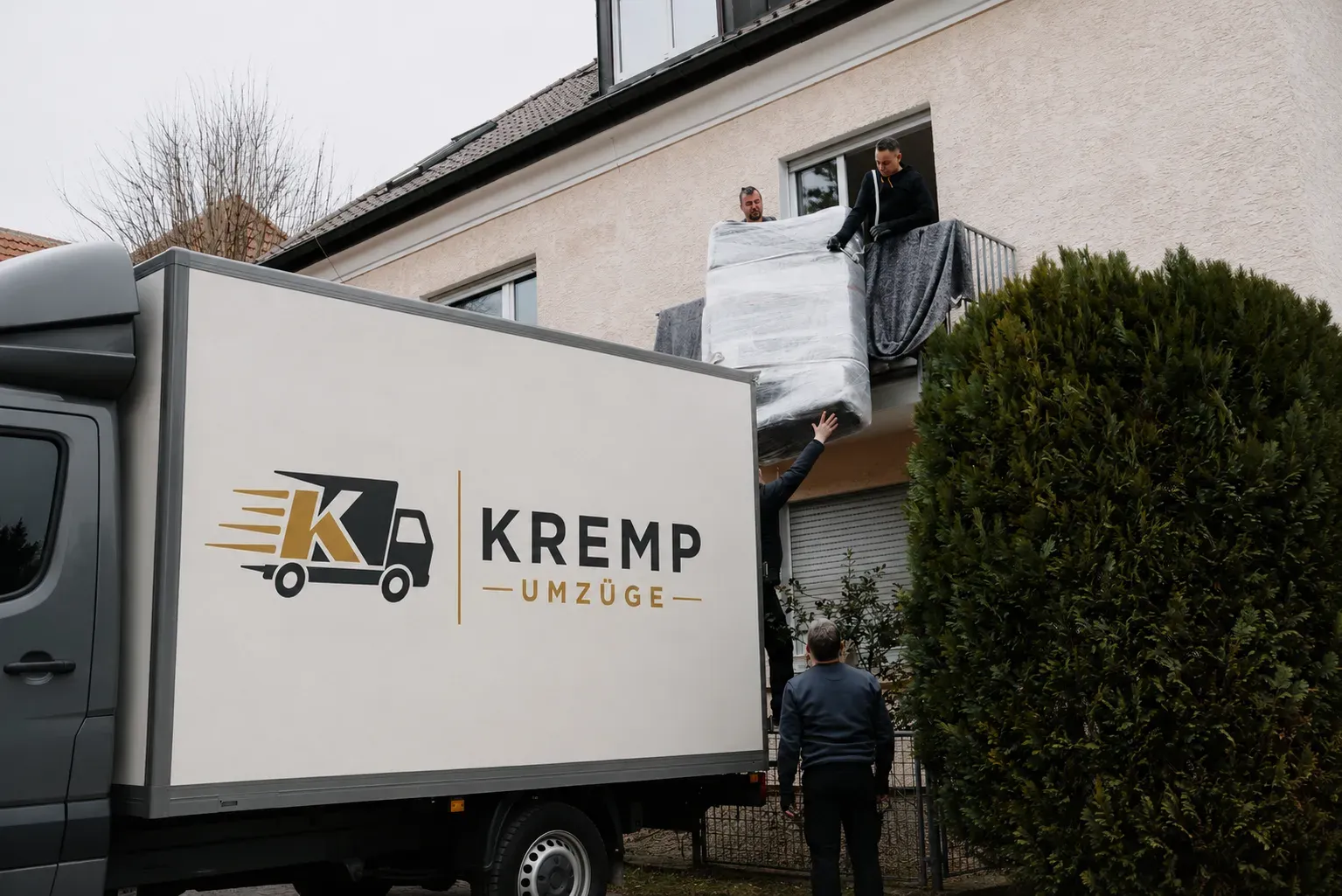 Transport von Möbeln und Kartons – Kremp Umzüge Karlsruhe