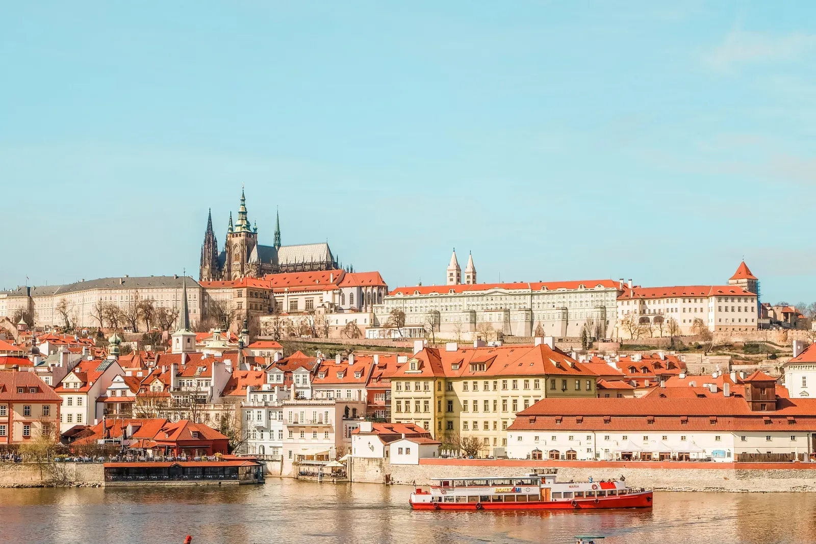 Stadtansicht von Prag – Symbolbild für Auslandsumzüge