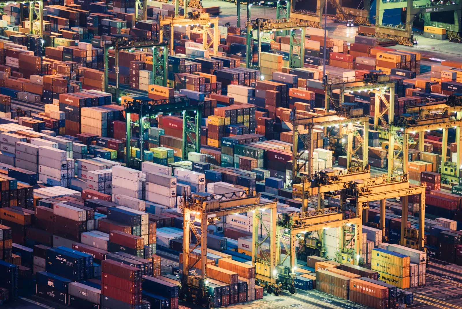Container im Seefrachtverkehr – Symbolbild